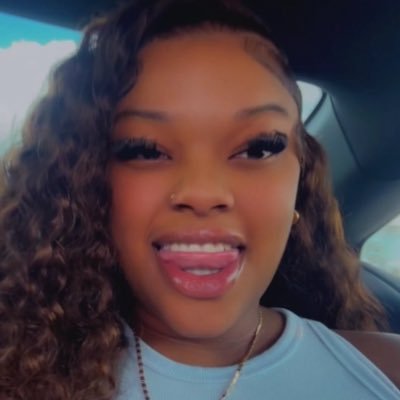 only competition is me. 💋 its a dub$ world. 🫦 26 🥂/ Peds MA👶🏽🩺