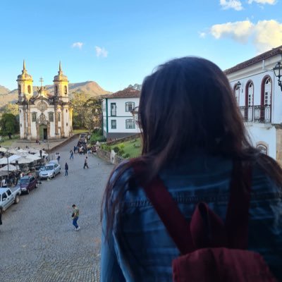 seu olho me olha
mas não me pode alcançar
