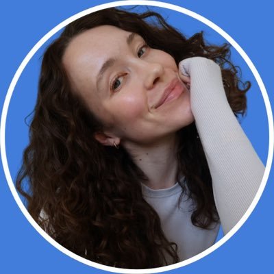 creator of @curlshark 💜 clean, simple curlcare trichologist in training