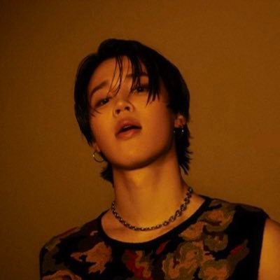 Fics: ⛸74.8k, 🦴5.9k, 🏴☠️29k •============= • 99 liner • weeb • BTS • 🐥🐰 simp • fic writer • beta reader • artist • https://t.co/vARU1G5SCP