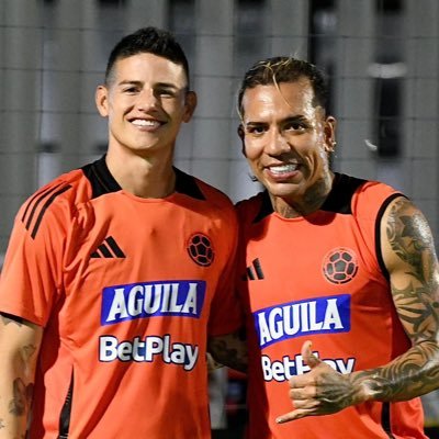 hoy estudiando psicología, mañana con mi hombre viendo los mejores goles de james |🐦🔥| liverpool acc