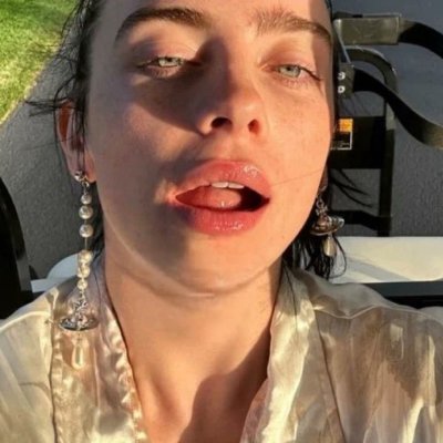 She/Her | Billie Eilish o nada | Stan account |
Español e Inglés | Dm friendly | HMH&S