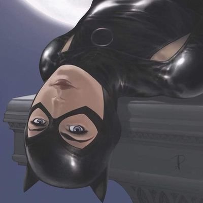 Juliiijuu's profile picture. Fantástica, geométrica, multicolor. Fan de la luna, el mar y los atardeceres🧡🎶 🌈🌌🌟🪐☮️🐉♍🔥