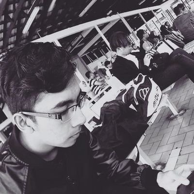 azmil_az_'s profile picture. muito