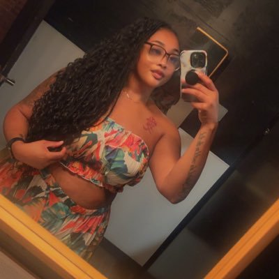 Don’t really know what say…. I am a Aquarius Girl with a weird nerd side that no one really gets 🤷🏽♀️😂