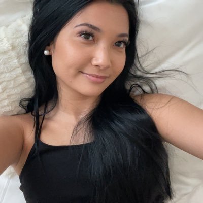 bunnykimmyxo's profile picture. findom brat & professional money taker