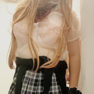 オトコの娘・着衣フェチ・女装マニアの彩菜と申します!同じ趣味の人をはじめ、NHさんや純女さんとも仲良くなりたいです!女装レズOK!私は女児から熟女まで幅広く変身できます。制服、ドレス、水着も大好きです♡