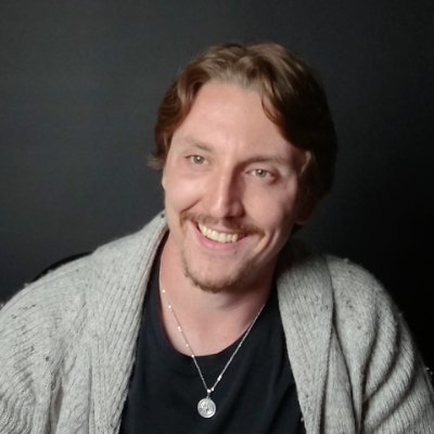 College teacher turned ghostwriter | Helping writers earn on the internet | Writing to build wealth and better self