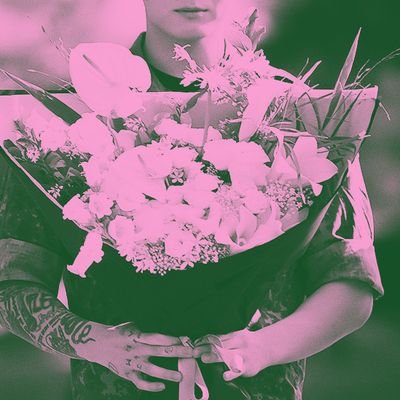 lilsunflower_xx's profile picture. a human before a kpop stan, she/her 👸 | fan acc. | | Not 24/7 on this app.