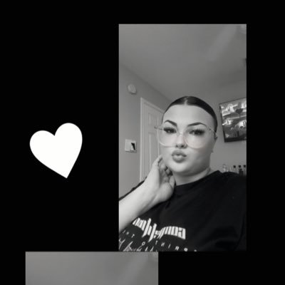 JUST A GIRL GAMER 😈 I BE STREAMING ON TWITCH LINK DOWN BELOW 🔗