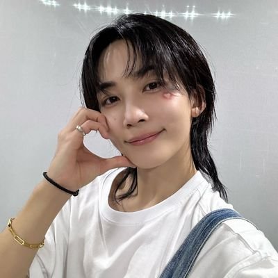 Come into my world✨♡☆*·˚ ༘ ✩
#정한 #조슈아 🩷🩵 𝓙𝓸𝓼𝓱𝓾𝓪𝓙𝓮𝓸𝓷𝓰𝓗𝓪𝓷𝓲𝓪
#SVTCARAT 💎SVTRH0902