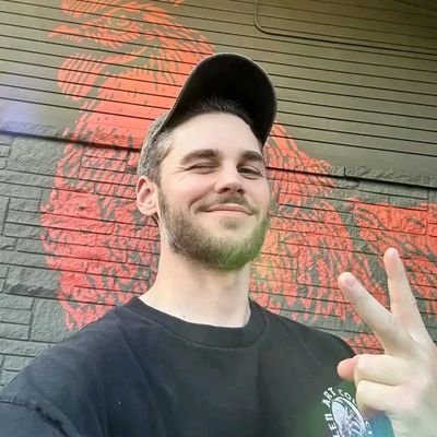 Ejames85293's profile picture. 💔🌹