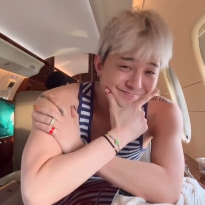 ahjummakrung's profile picture. KRUNG GRABE!!!!! (090117) | EVERYTHING FOR KWON JIYONG & SANDARA PARK 🍎 GOODVIBESONLY 📢 BIGBANG & 2NE1