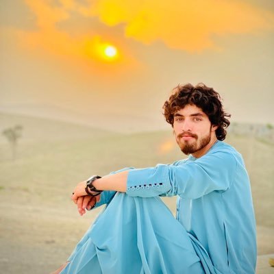 تر هر څه مخکې «افغانستان»..!🌷📚 studying economic,Music lover,poet, Project Manager and a Dentist 🦷 …. Dreams of peaceful AFG🇦🇫. 😘A