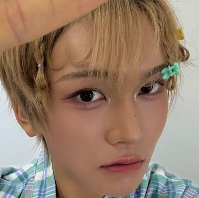 idk how i got here but hyun was reaallyyy pretty and now she's my wife