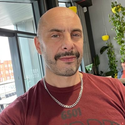 Gay Dad. SL Media, Uni Liverpool. Digi masculinities, GBV online, cult/LGBT TV &PR. PI ESRC funded lad culture on social media & gender disinformation. Pop fan!