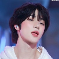 ꧁꧂ x (@x_be0m) 's Twitter Profile