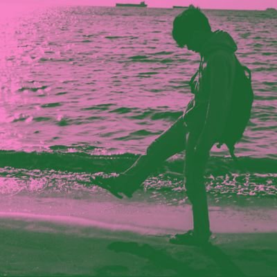 uayyib's profile picture. sedang berjuang menamatkan buku-buku yang telah dibeli.
.