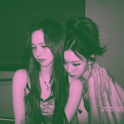 (she/her) #1 victim of girlpaper and aespa yuri propaganda // templates on 📌 or search