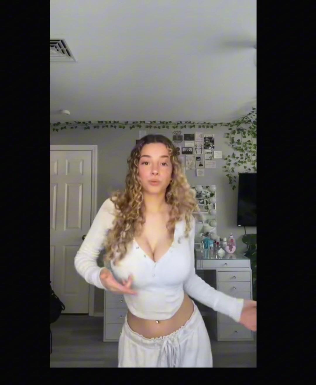 I'm a horny Australian woman, come find me to surprise you