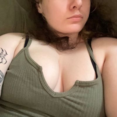21F, findom🖤, i only expect worship. devote your life to me darling❤️🔥