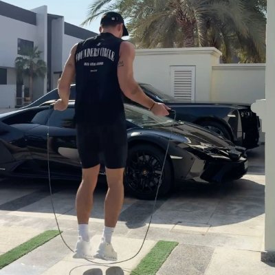 sude15891's profile picture. I started writing down one line about my day before bed. Helps me see that even bad days aren’t wasted.