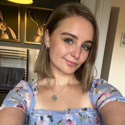 lucymorehen's profile picture. dangerous levels of introspection