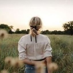 whaloopee10377's profile picture. 