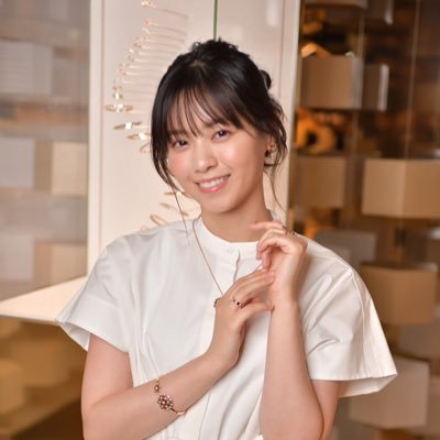 坂道グループが好きな方と是非繋がりたいです！神推しは 西野七瀬 与田祐希 佐々木美玲で現役推しは 遠藤さくら梅澤美波 井上和 菅原咲月 五百城茉央 冨里奈央 大越ひなの 海邊朱莉 田村保乃 石森璃花 森田ひかる 大園玲 小坂菜緒 金村美玖 河田陽菜 高橋未来虹 正源司陽子 藤嶌果歩です！坂道ファンよろしく