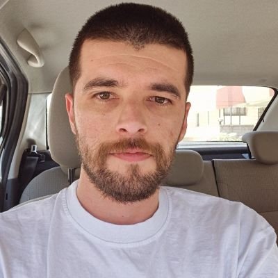 Çelik gibi ışıldayan eller ki zaferi elbet onlar getirecek