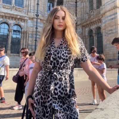 Polish girl currently living in the UK 🇬🇧/Tea, travelling and music lover ♥️ Vegetarian, shower singer 🎤🎶