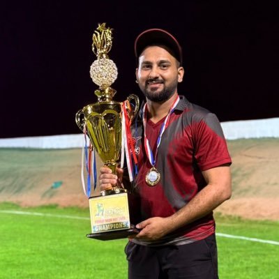 hammoud2102's profile picture. MUFC🔴 (For the love, not for the likes) 🏝️United Arab Emirates🇦🇪.... 🌇Mumbaikar🇮🇳.... Video Editor cum Digital Marketer 🖥️