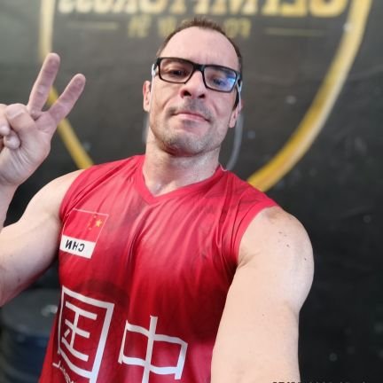 Velho, Brasileiro, marxista, nacionalista, advogado e crossfiteiro.
我 学习 汉语
RT = endosso!