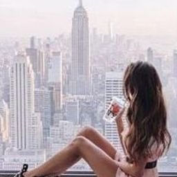 Huiwo235879's profile picture. The quietest rooms hold the deepest truths.