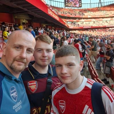Proud gooner and Munster man. TO THE BRAVE AND FAITHFUL NOTHING IS IMPOSSIBLE
Committee member for the Cork City Arsenal supporters club for another season