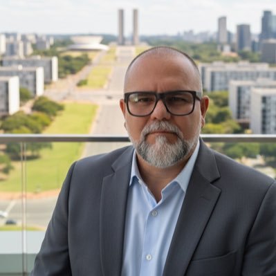 Empreendedor, marido e pai de autista, cidadão do mundo, desesperado pra ter paciência...