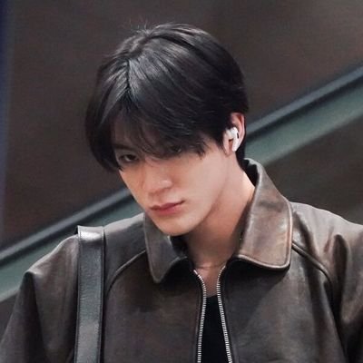 cloudslyw97's profile picture. 