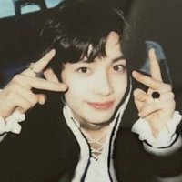 nari ✰ (@nariprada) 's Twitter Profile
