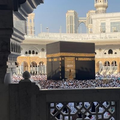 ما الأمة إلا أنا وأنتم وهُم وهُنّ، فإذا لم يُصلِح كلٌّ منا نفسه لم يكن للأمة صلاح