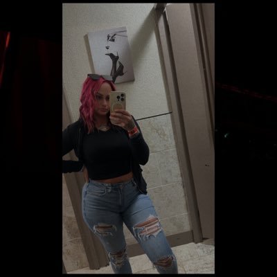 mirandaa614's profile picture. Gemini ☀︎ Capricorn ☽ Leo ꜛ