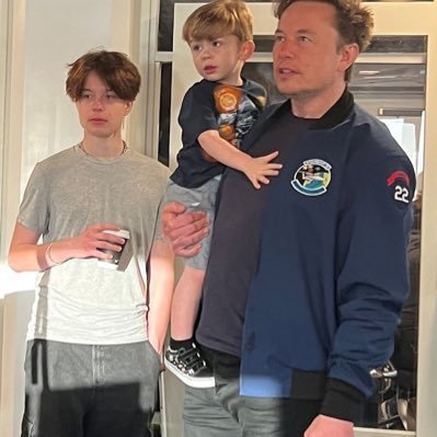 Am kai musk 🇺🇸 a son of & 🚀Elon musk the CEO of Tesla.🪐don't speak ill of my dad be careful of those imposters pretending to be my dad out there
