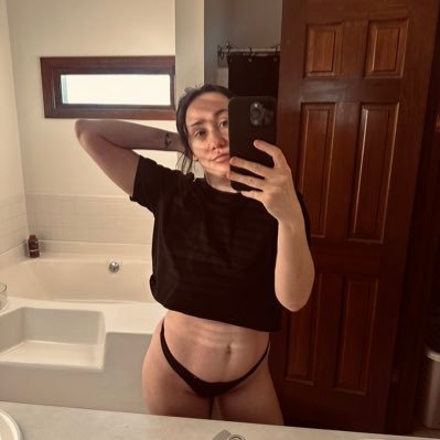 business owner. girl mom. good vibes only š¾āØšŖ©