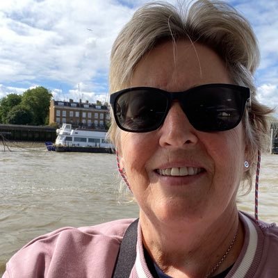 Former Headteacher. Executive Coach & Mentor. Views personal 💛🏳️🌈🏴🇮🇪🌹