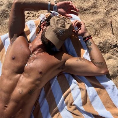 lauravitoria245's profile picture. I’m learning to like being misunderstood.