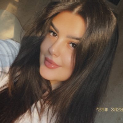 diyaaar8's profile picture. بهترین بیو، بیوی خالیه!