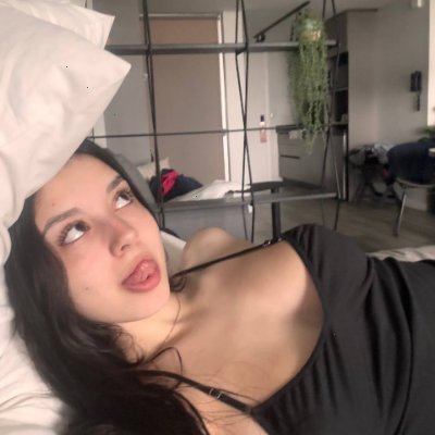 TyLa_Rx562's profile picture. Camila 💕        19.     oui je suis française
ig : camilaxxh44  "