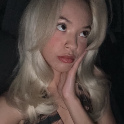 where the sun sets ☀︎┊comfort corner ⋆ beauty & selfcare ⋆ cozy gaming ⋆ iced coffee lover ‹3