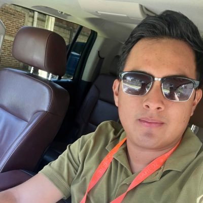 Yo solo soy un niño jugando a ser Ingeniero, Empresario, Político y Piloto de carreras.👷♂️📊🏎️