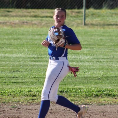 C/MIF | NW Bullets 16u McGee Grants Pass HS 2028 Grad All-Conference 2nd Base Email: mckinleymecum51@gmail.com