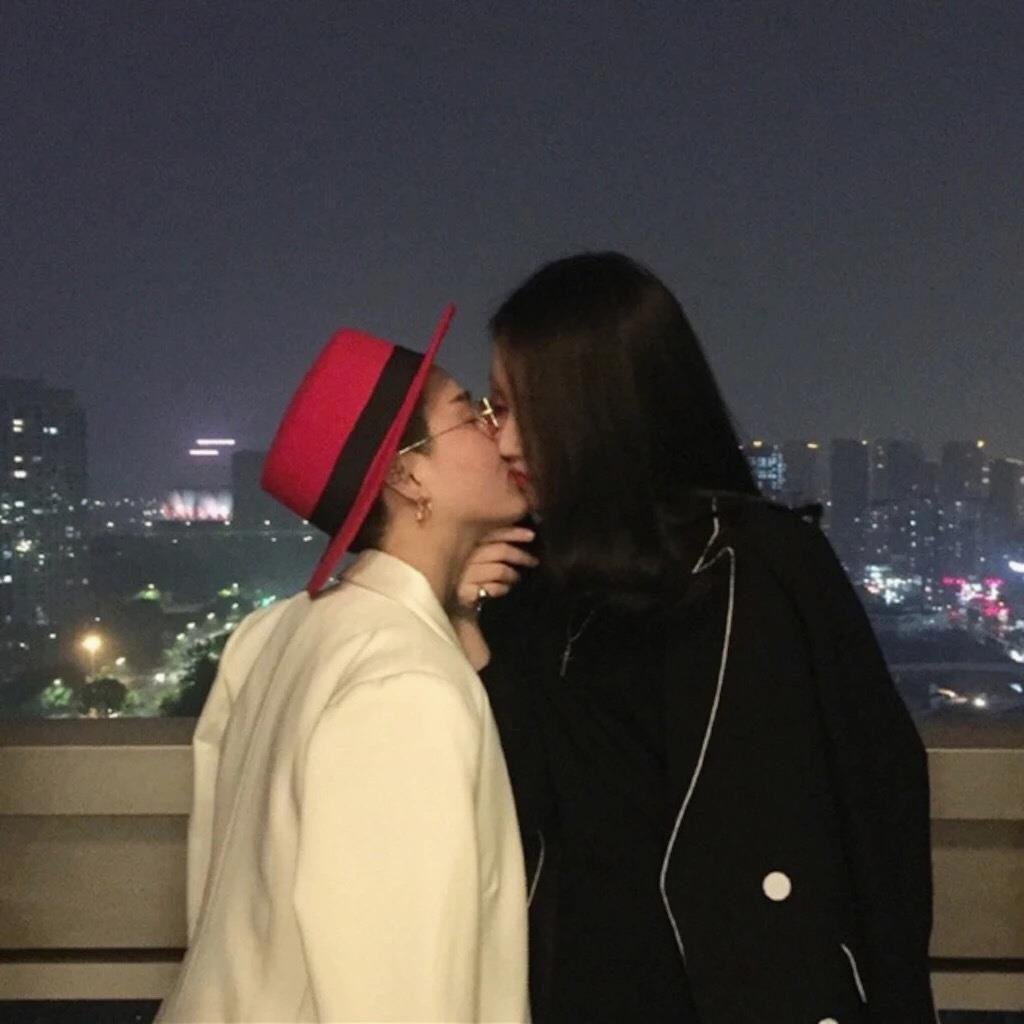 Exl9m9RThWswciD's profile picture. 